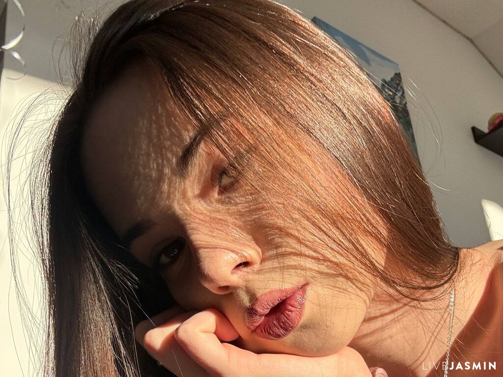 Nude webcam model XeniaAlameida - Private XXX Chat