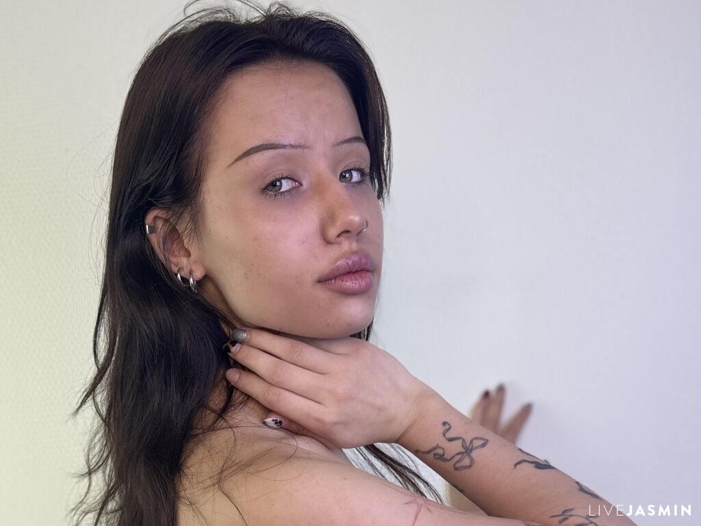 Nude sex cam model YaelLichtenstein